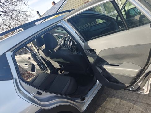 Used 2024 Subaru Crosstrek 2.0i Premium w/ Crosstrek Mirror Package image 8