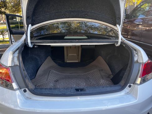 Used 2011 Honda Accord EX-L image 15