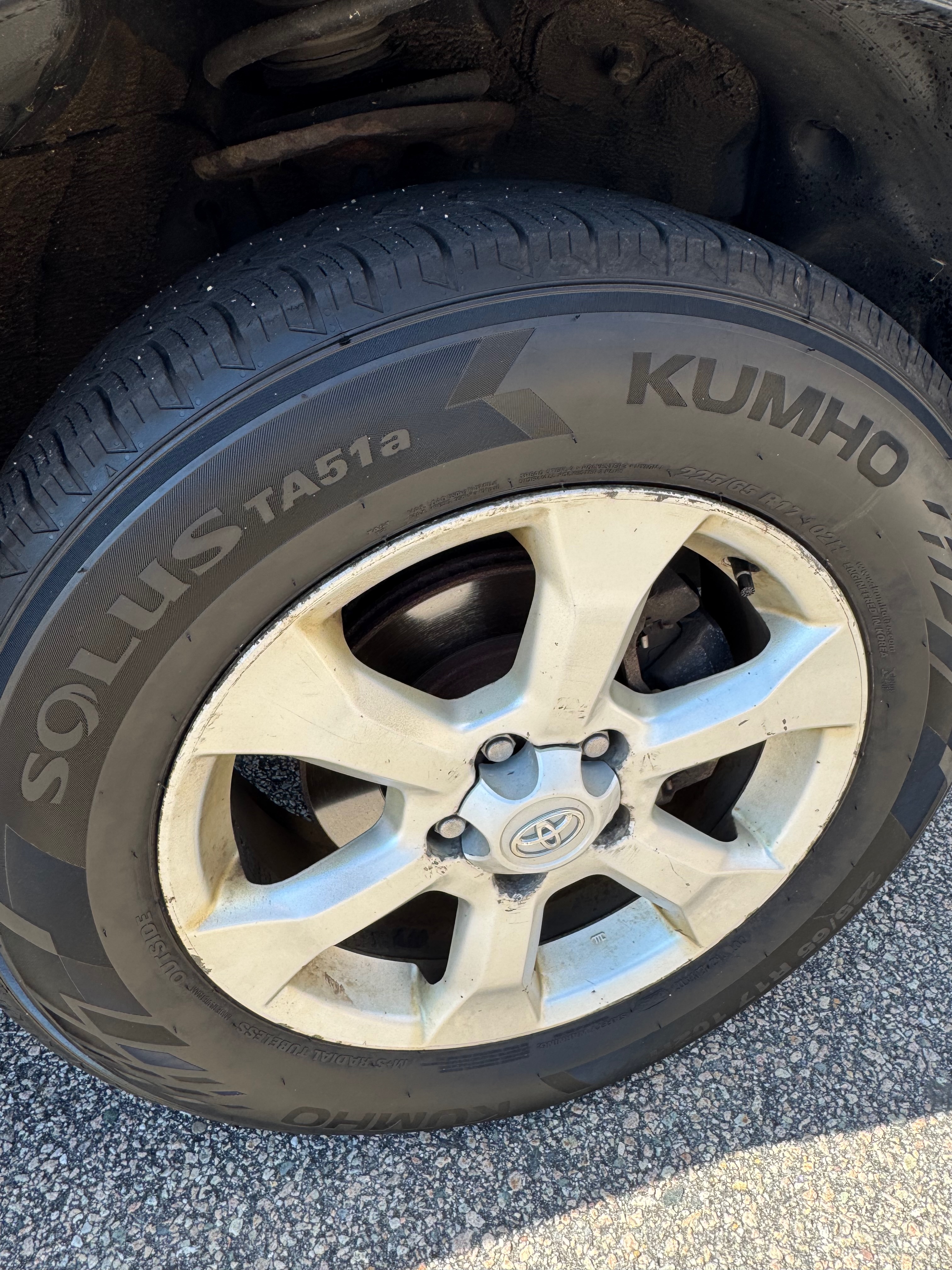 Used 2010 Toyota RAV4 Limited AWD/4WD image 24