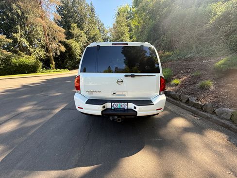 Used 2014 Nissan Armada SV AWD/4WD image 9
