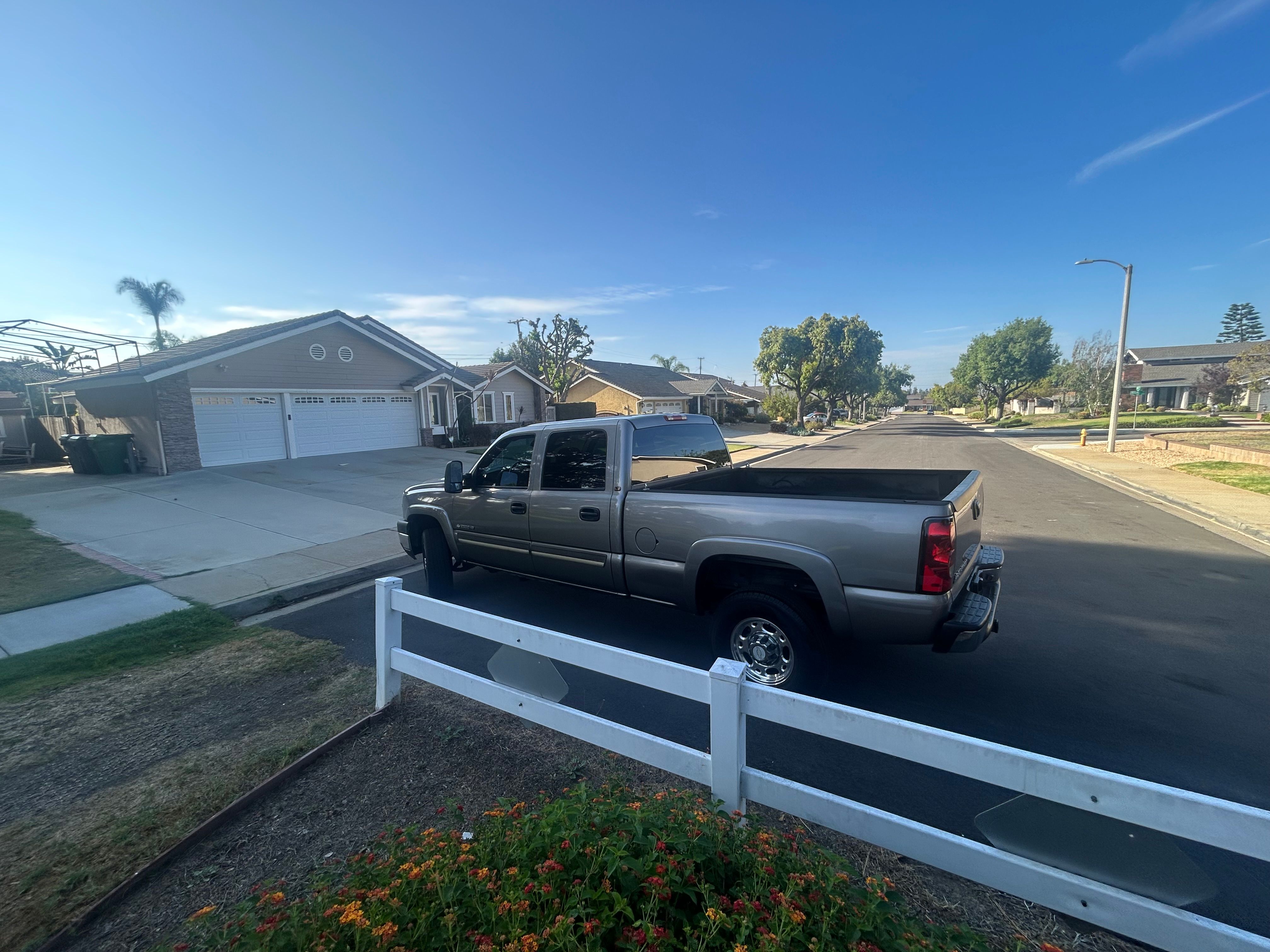 Used 2006 Chevrolet Silverado 2500 LT RWD image 8