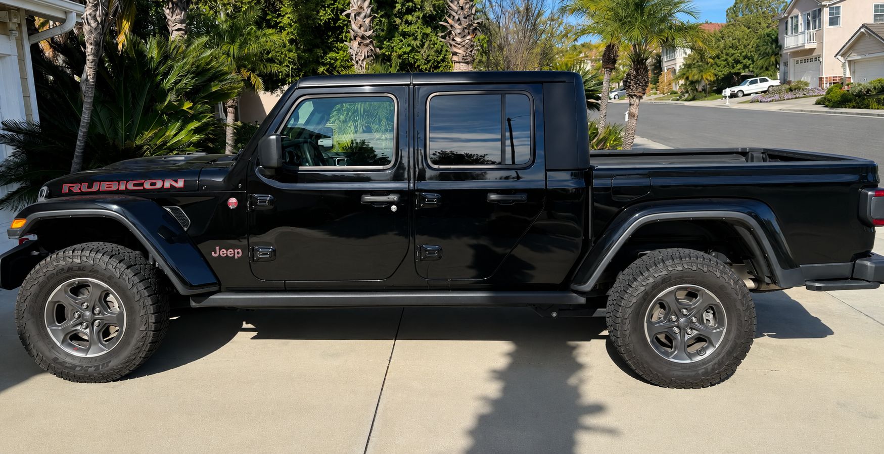 Used 2023 Jeep Gladiator Rubicon w/ LED Lighting Group AWD/4WD image 6