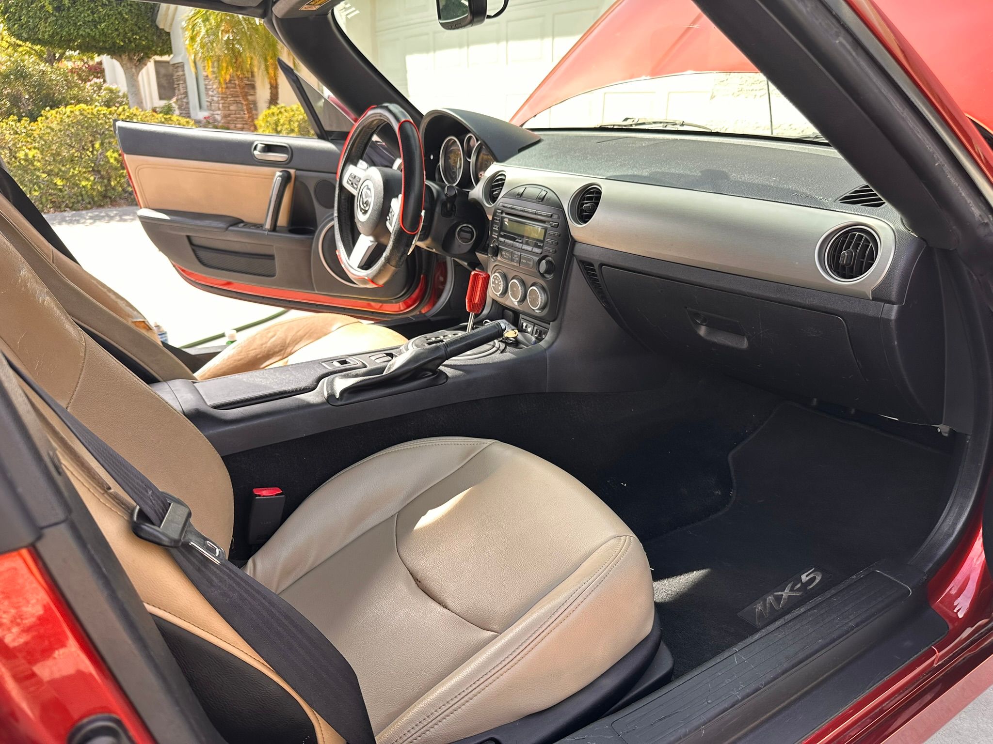 Used 2011 MAZDA MX-5 Miata Grand Touring w/ Premium Pkg RWD image 20