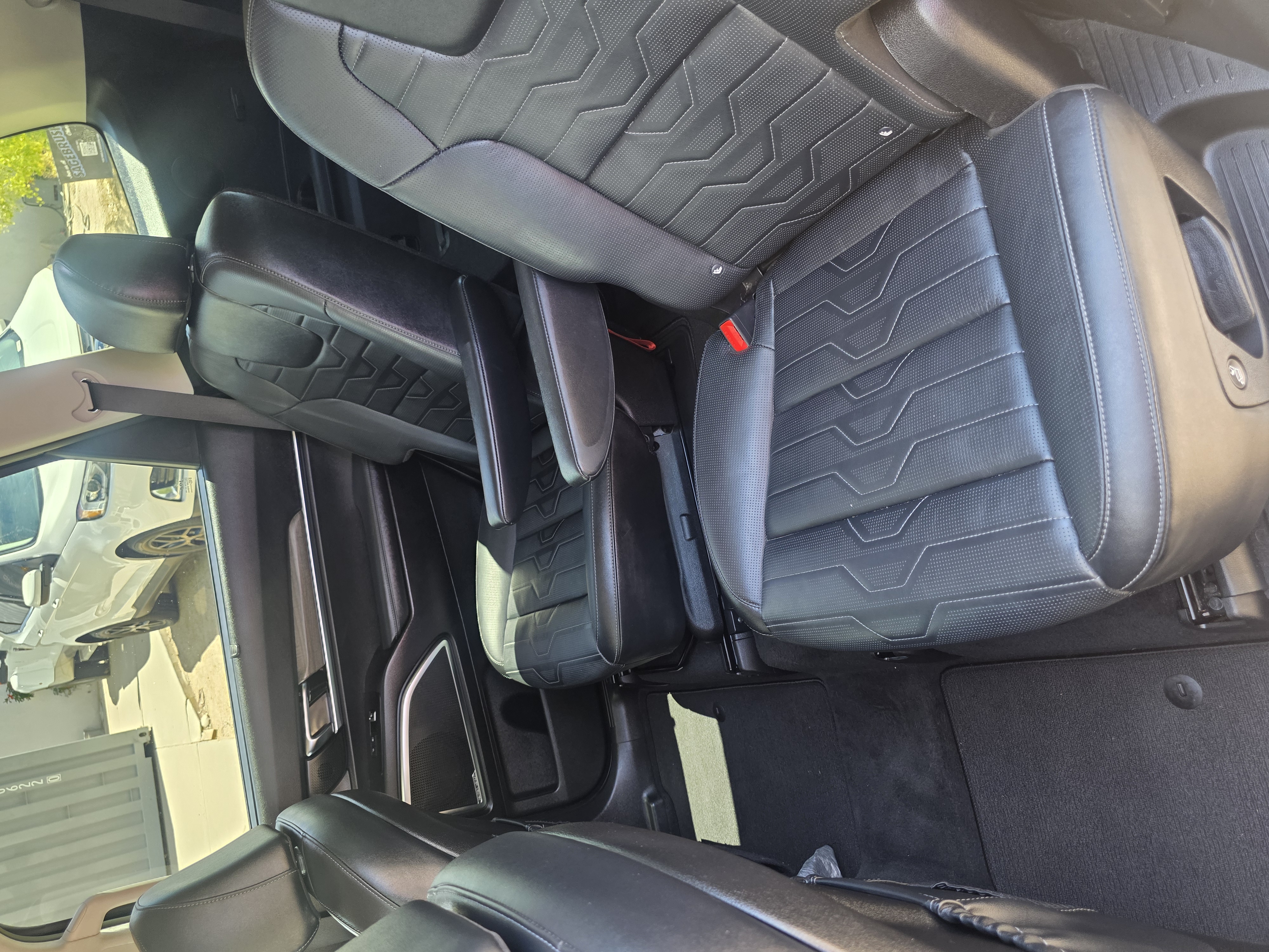 Used 2022 Kia Telluride SX w/ SX Prestige Package AWD/4WD image 13