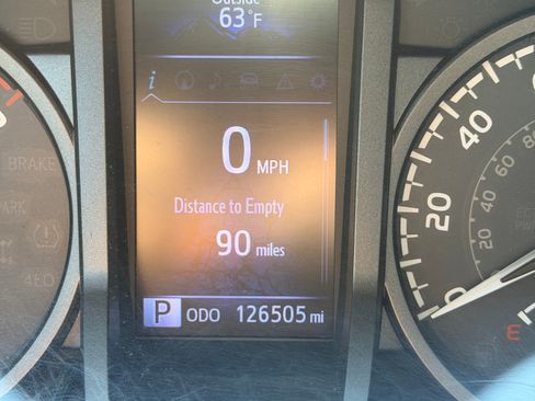 Used 2017 Toyota Tacoma TRD Sport RWD image 17