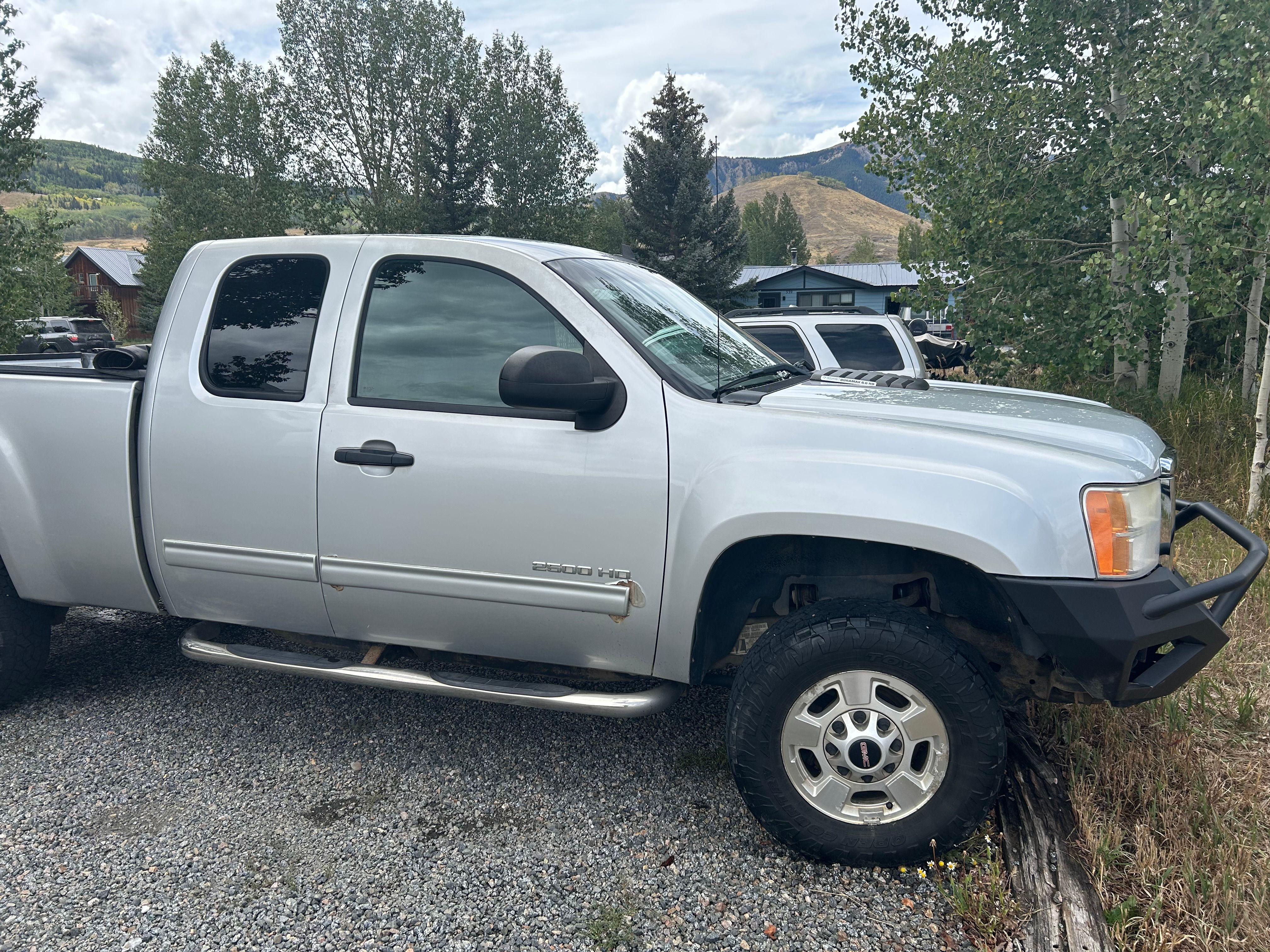 Used 2012 GMC Sierra 2500 SLE w/ SLE Preferred Package AWD/4WD image 11