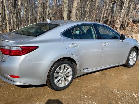 Used 2014 Lexus ES 300h image 4