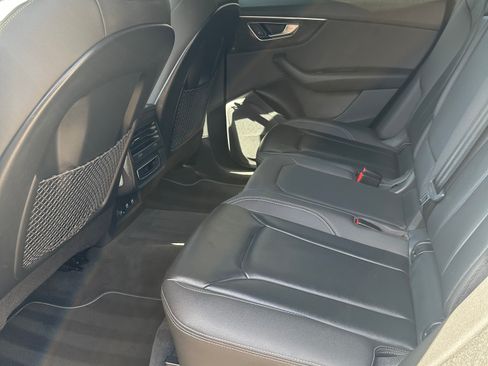 Used 2019 Audi Q8 Premium w/ Convenience Package image 8