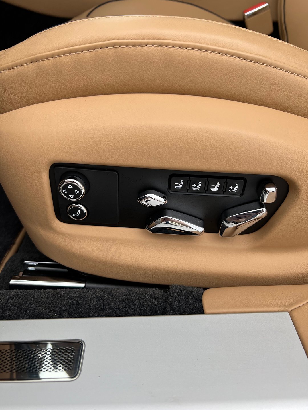 Used 2022 Bentley Flying Spur V8 AWD/4WD image 27