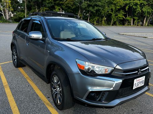 Used 2018 Mitsubishi Outlander Sport ES FWD image 1