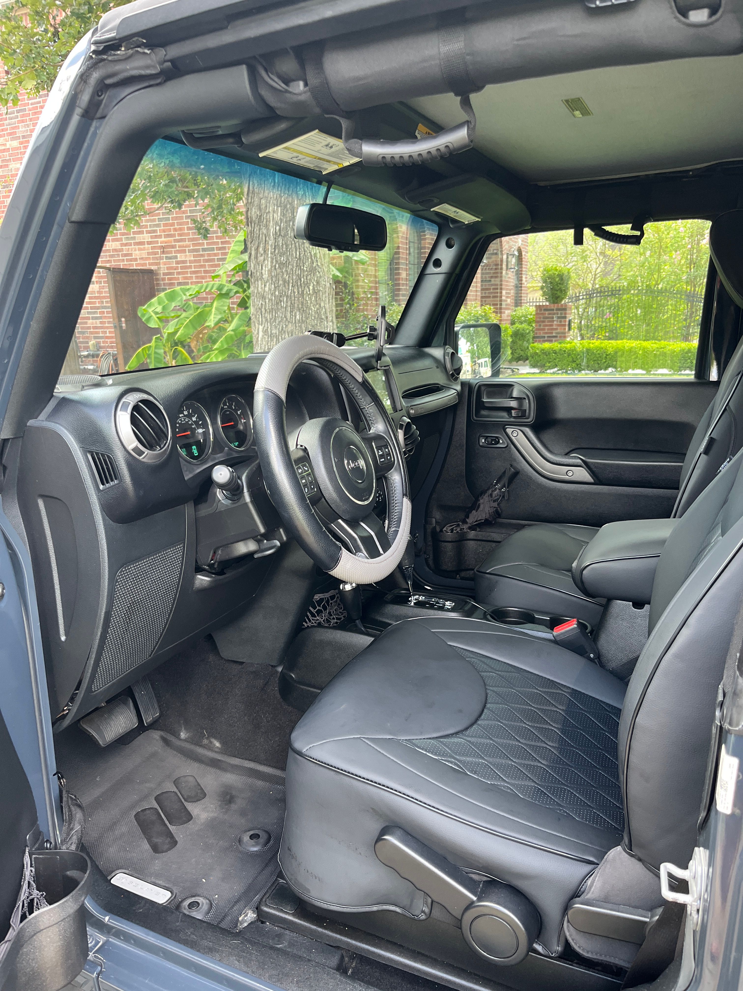 Used 2017 Jeep Wrangler Sport w/ Quick Order Package 24S AWD/4WD image 11
