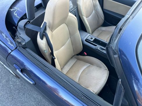 Used 2011 MAZDA MX-5 Miata Grand Touring w/ Premium Pkg image 22