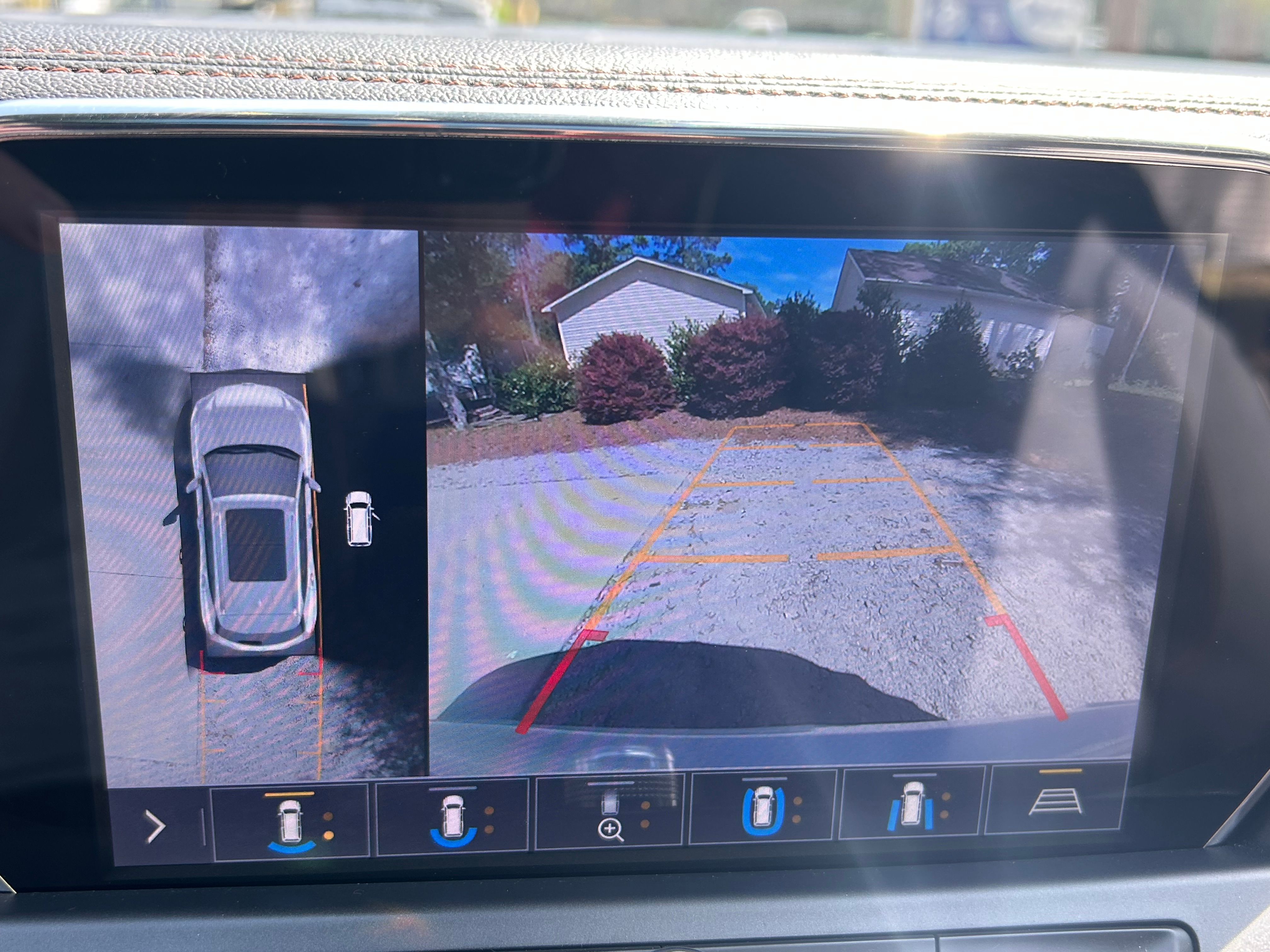 Used 2019 Chevrolet Blazer Premier w/ Sun and Wheels Package FWD image 27