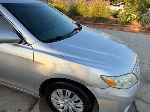 Used 2011 Toyota Camry LE FWD image 10