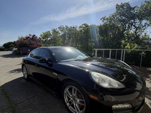 Used 2011 Porsche Panamera 4 image 5