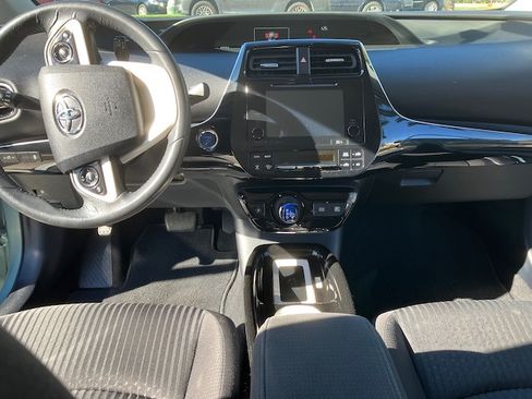 Used 2016 Toyota Prius Four Touring image 6