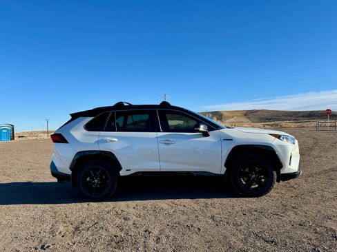 Used 2021 Toyota RAV4 XSE image 5
