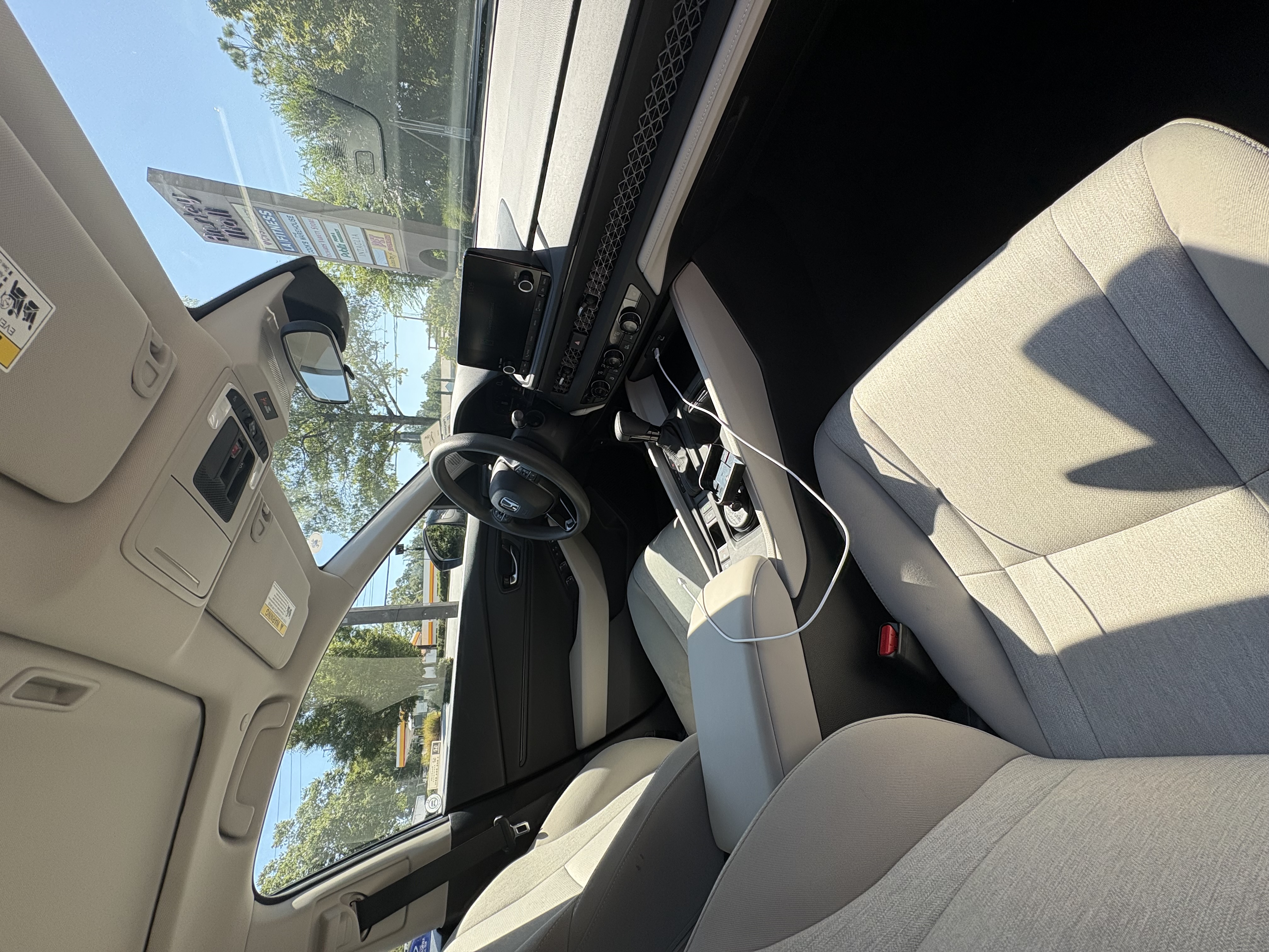 Used 2023 Honda Accord EX image 13