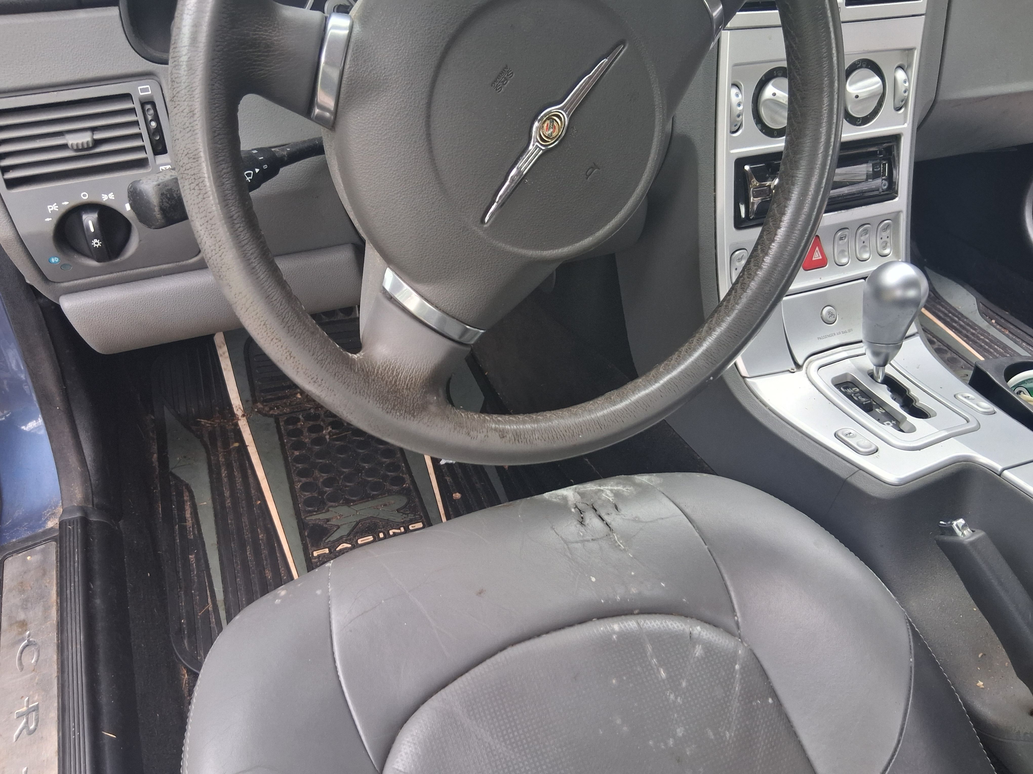 Used 2005 Chrysler Crossfire Limited RWD image 9
