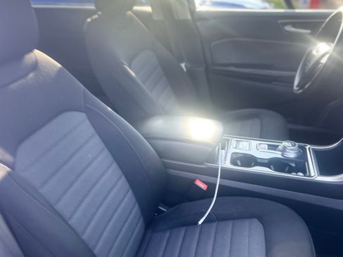 Used 2023 Ford Edge SE w/ Black Appearance Package AWD/4WD image 24