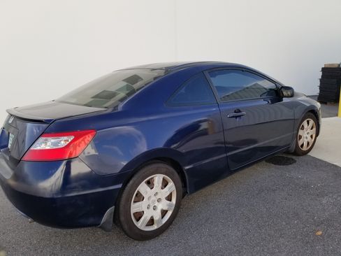 Used 2010 Honda Civic LX image 9