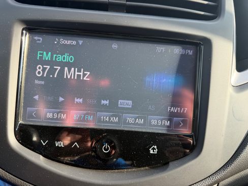 Used 2015 Chevrolet Trax LT AWD/4WD image 8