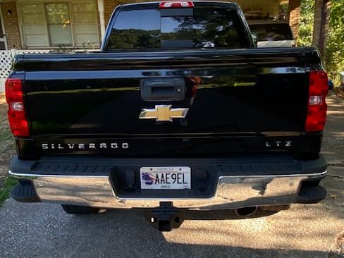 Used 2018 Chevrolet Silverado 2500 LTZ w/ Duramax Plus Package AWD/4WD image 6