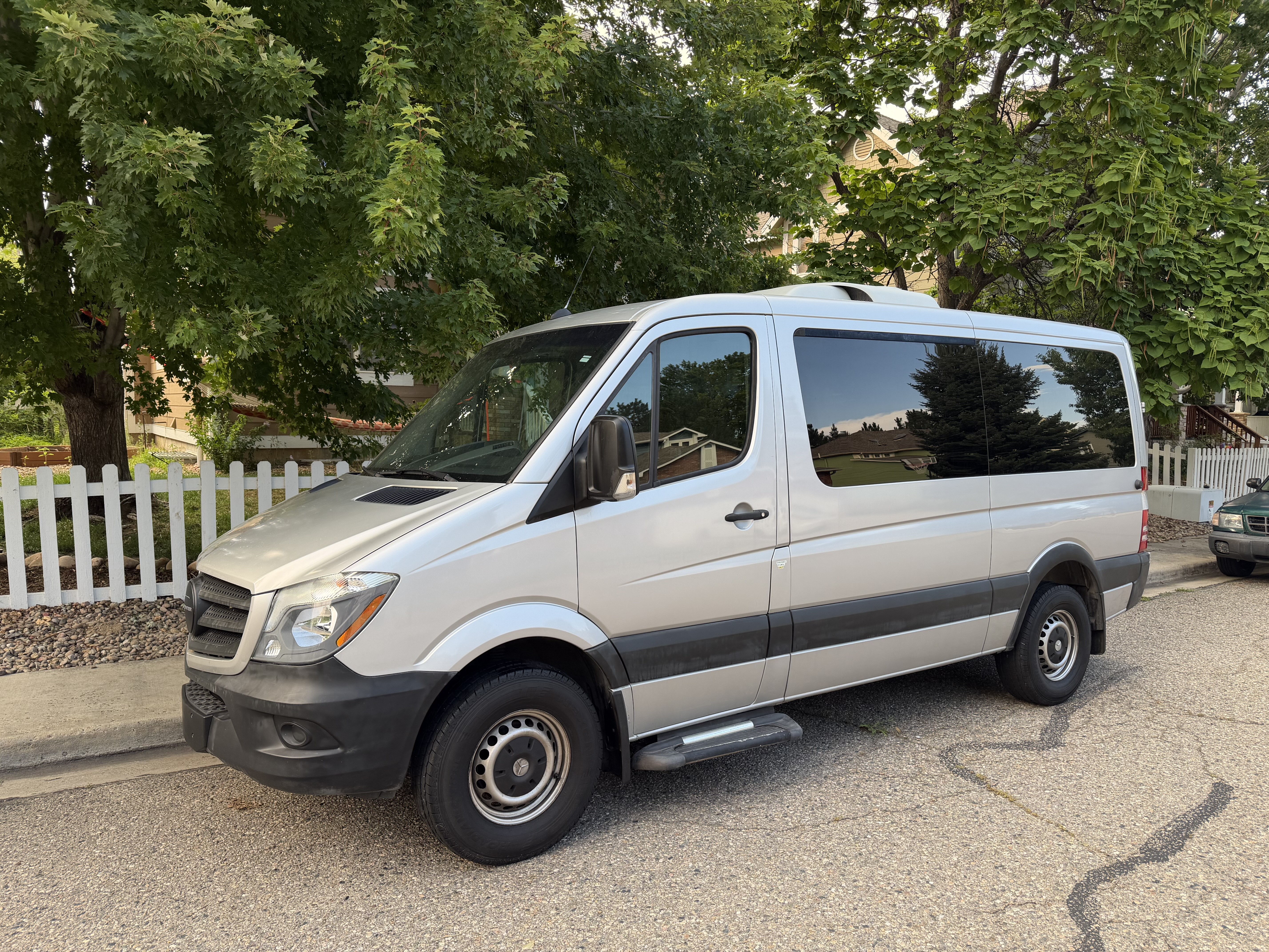 Used 2016 Mercedes-Benz Sprinter 2500 image 2