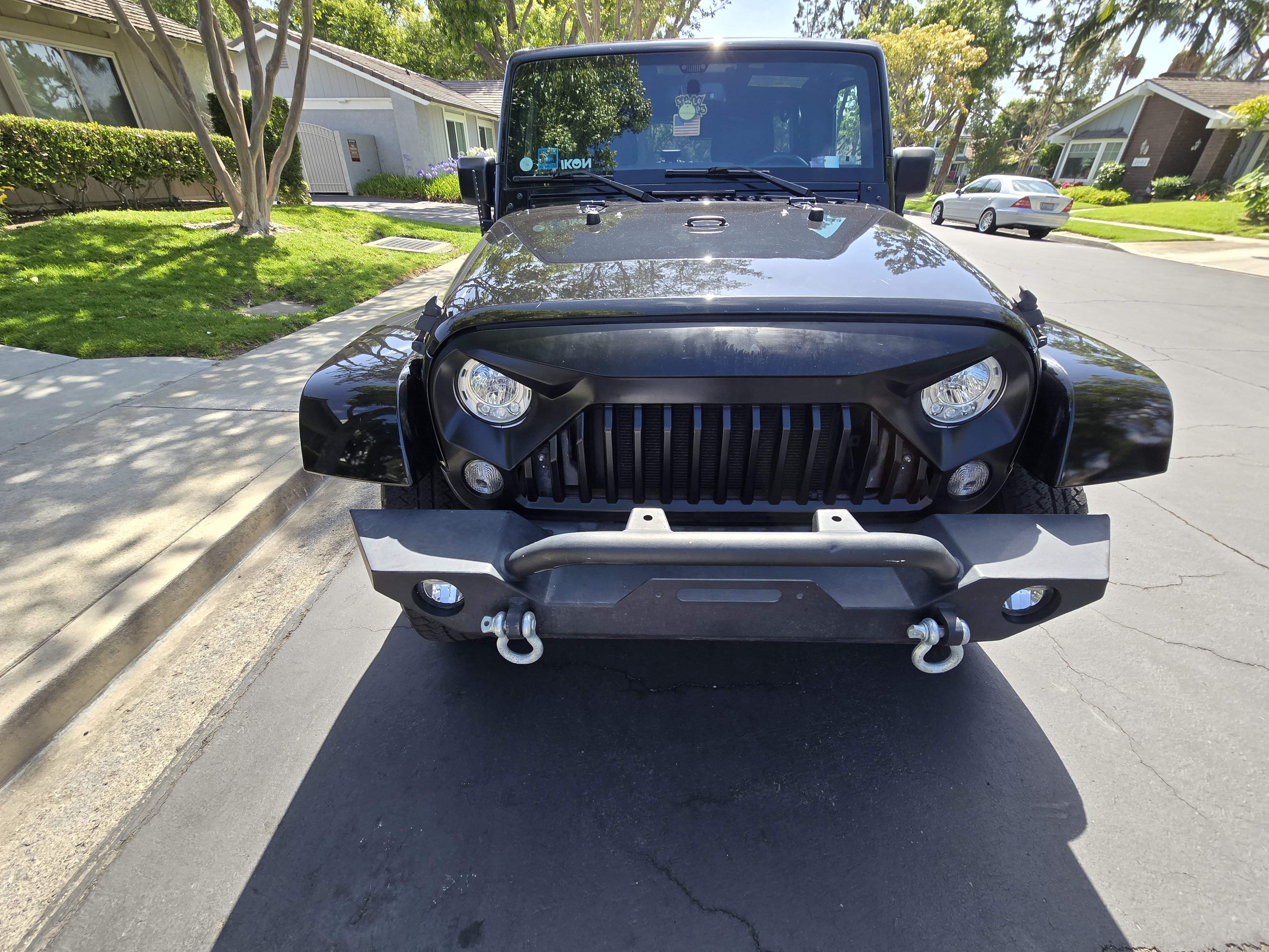 Used 2017 Jeep Wrangler Unlimited Sahara w/ Connectivity Group AWD/4WD image 6