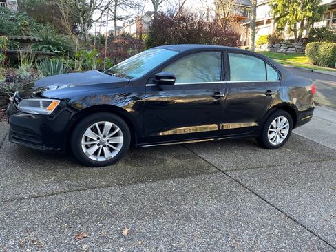 Used 2016 Volkswagen Jetta SE image 9