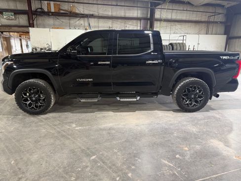 Used 2023 Toyota Tundra Limited w/ TRD Off-Road Package AWD/4WD image 14