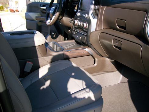 Used 2020 GMC Sierra 1500 SLT w/ SLT Premium Plus Package image 16