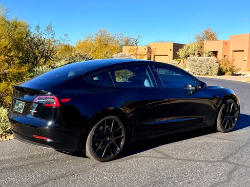 Used 2019 Tesla Model 3 Long Range image 16