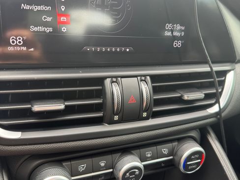Used 2019 Alfa Romeo Giulia Ti Sport w/ Quick Order Package 22U Sport RWD image 11