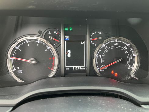 Used 2022 Toyota 4Runner TRD Sport w/ Technology Package image 8