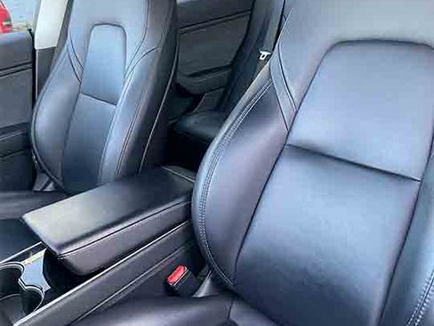 Used 2019 Tesla Model 3 image 9