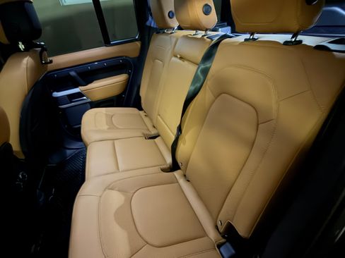 Used 2024 Land Rover Defender 110 S AWD/4WD image 6