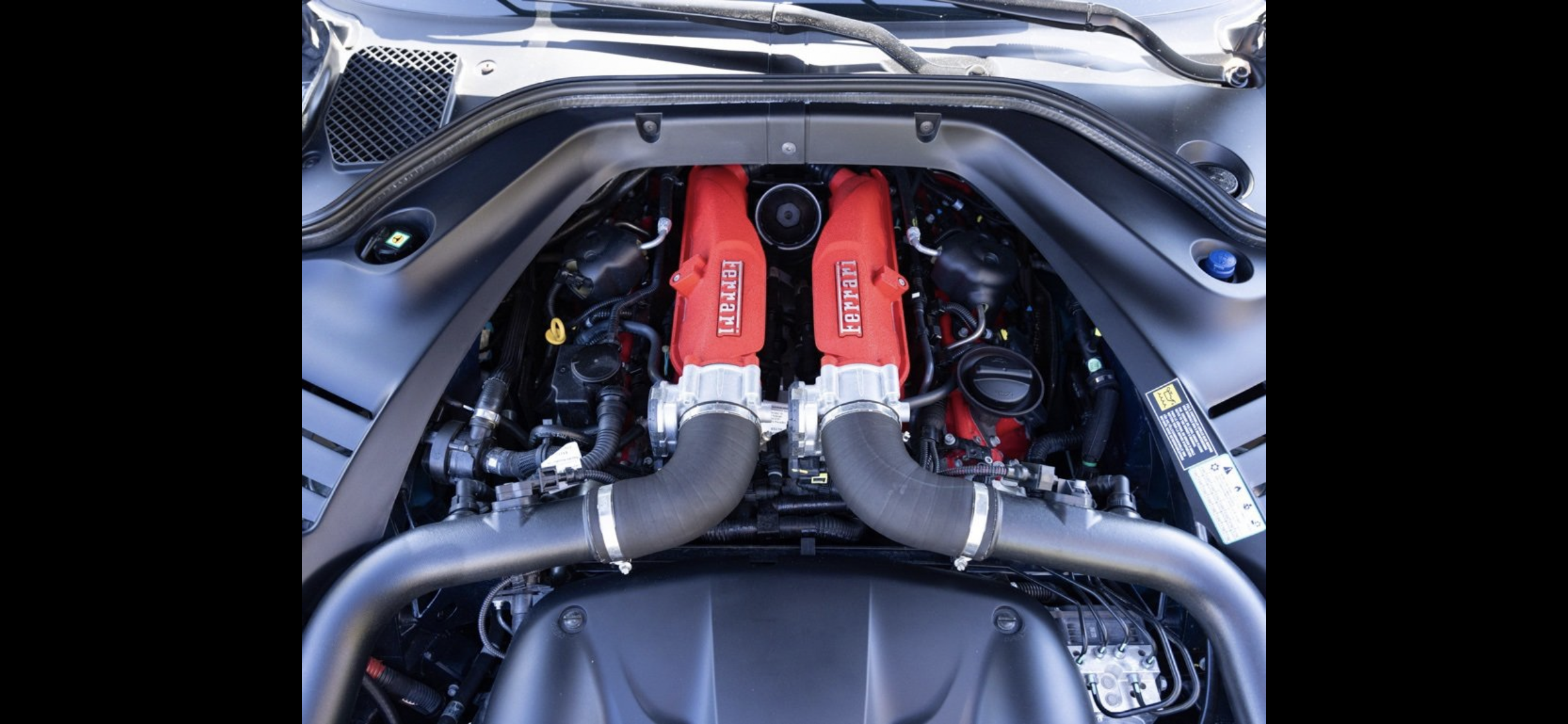Used 2017 Ferrari California T RWD image 17