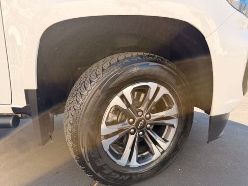 Used 2022 Chevrolet Colorado Z71 AWD/4WD image 13