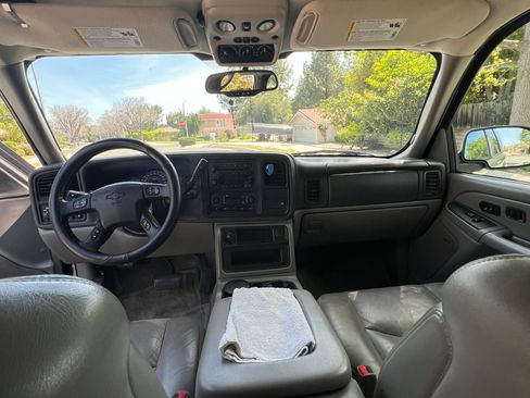 Used 2004 Chevrolet Tahoe LT w/ LT Preferred Equipment Group image 16