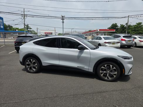 Used 2021 Ford Mustang Mach-E Premium image 2