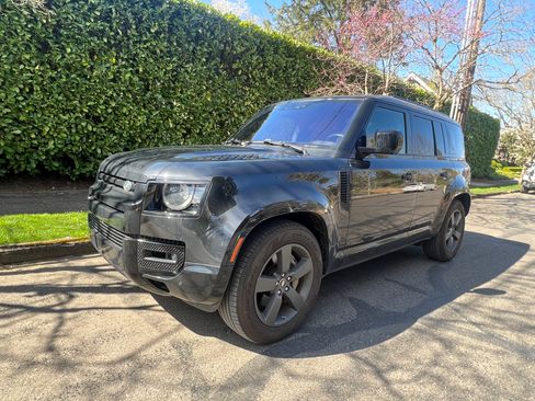 Used 2021 Land Rover Defender 110 X-Dynamic HSE AWD/4WD image 2