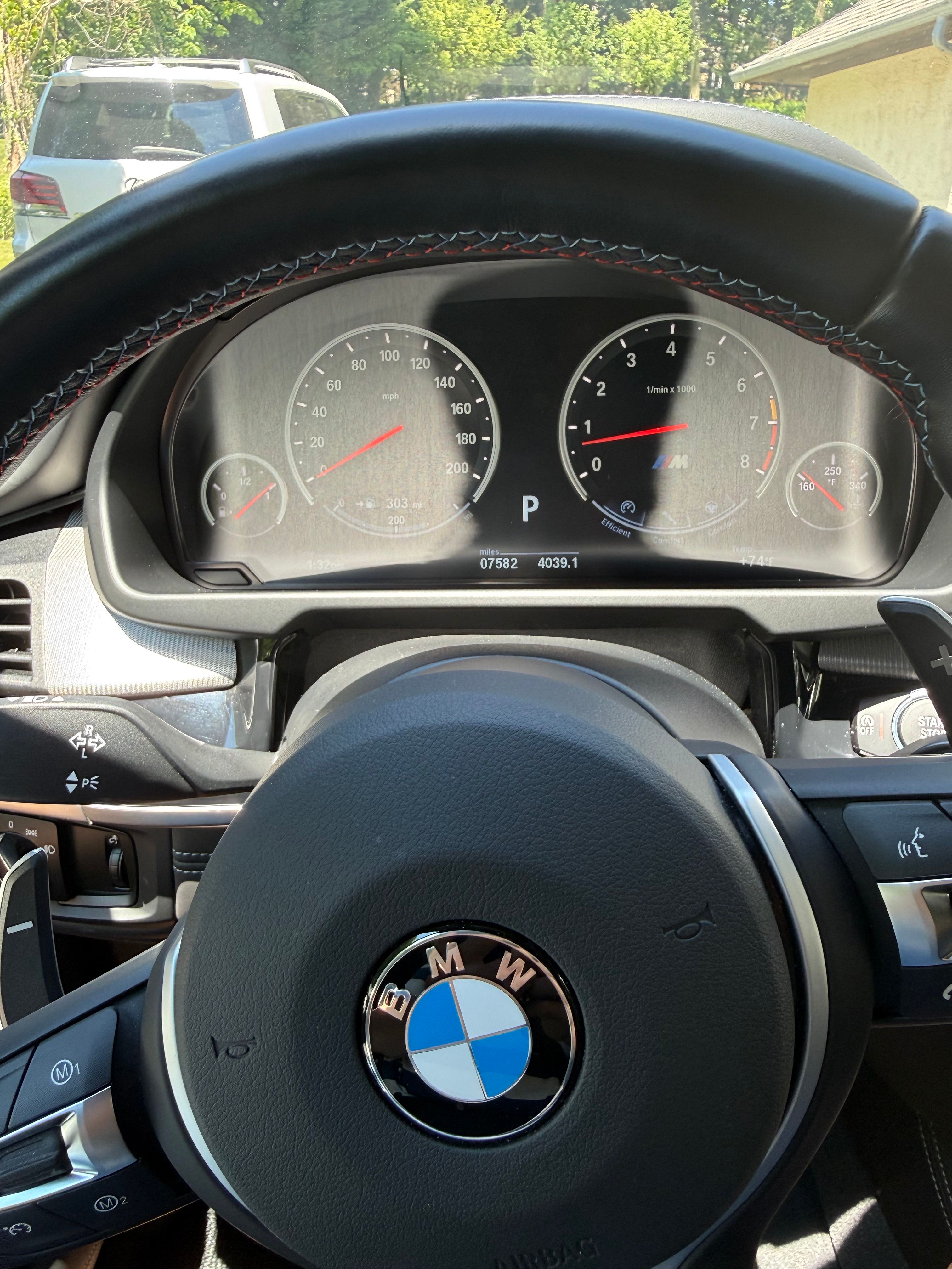 Used 2016 BMW X5 M AWD/4WD image 25