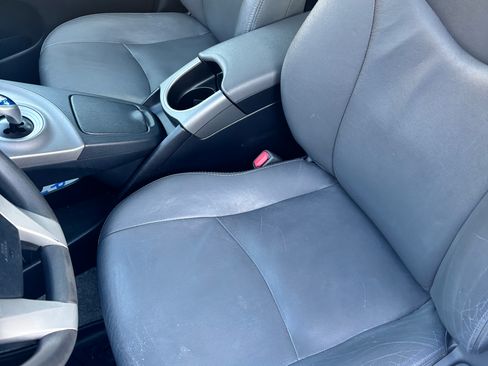 Used 2014 Toyota Prius Two image 8