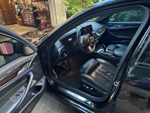 Used 2019 BMW M550i xDrive image 4