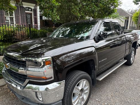 Used 2018 Chevrolet Silverado 1500 LT w/ All Star Edition RWD image 4