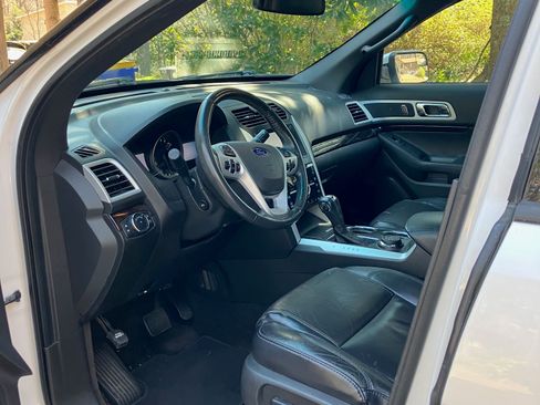 Used 2013 Ford Explorer Limited image 8