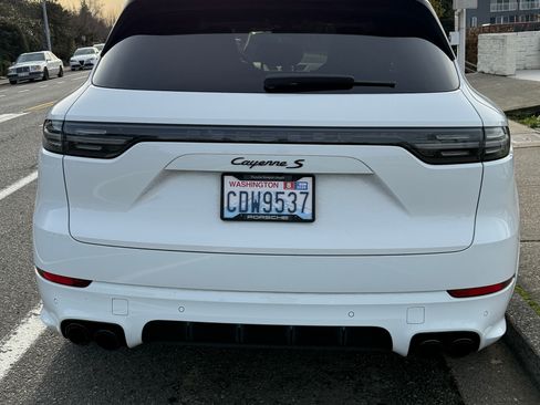 Used 2019 Porsche Cayenne S AWD/4WD image 7