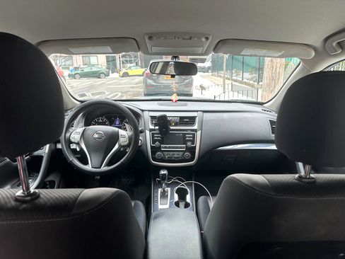 Used 2018 Nissan Altima 2.5 SR image 9