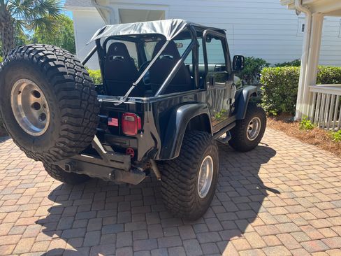 Used 2004 Jeep Wrangler Rubicon image 11